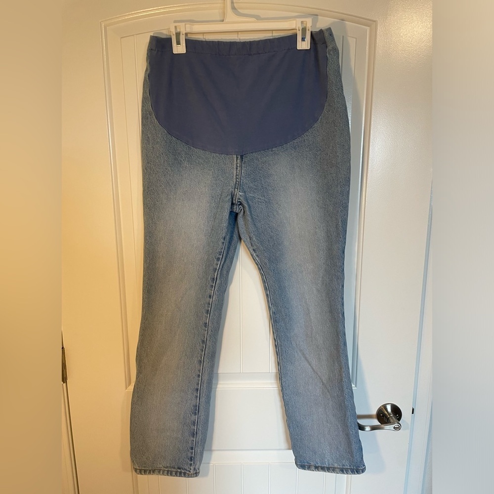 C Sport Vintage Straight Leg Light Wash Maternity denim size medium